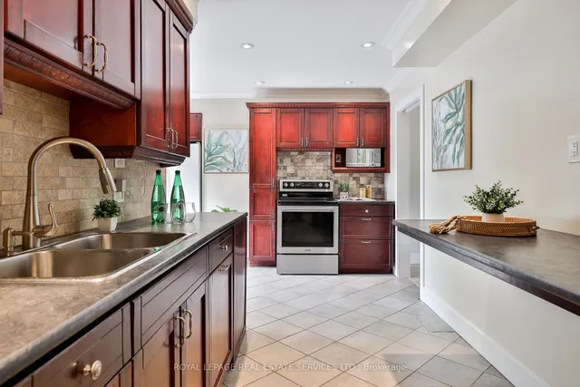 Additional image 13 of 45 Doonaree Dr