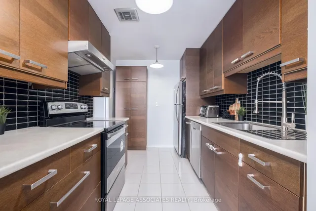 Additional image 19 of 855 Kennedy Rd Unit 705