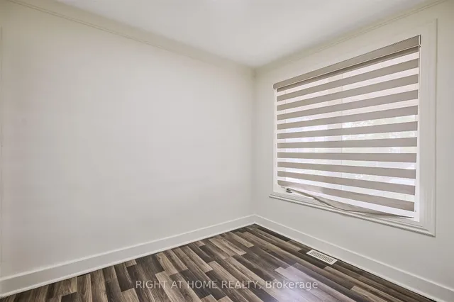 Additional image 9 of 1081 Victoria Park Ave