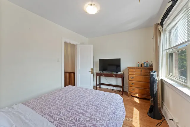 Additional image 17 of 32 Chamberlain Ave