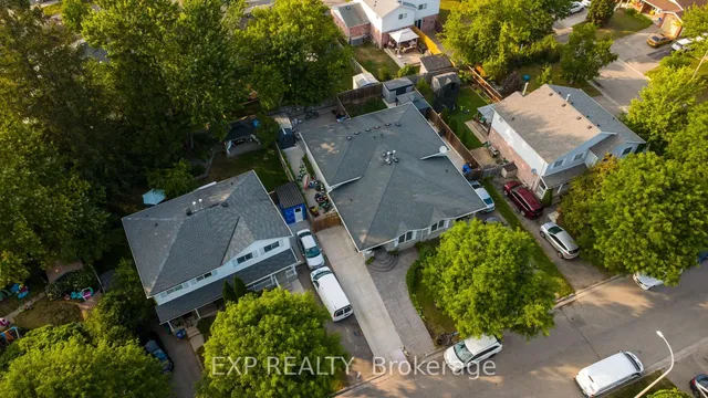 Additional image 40 of 430 Bankside Cres