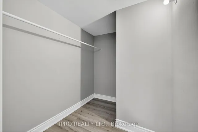 Additional image 35 of 34 Knox Ave