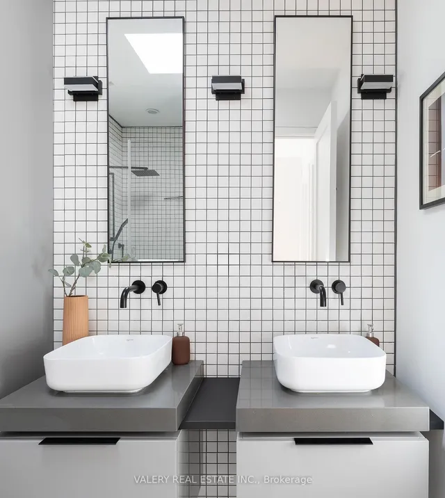 Additional image 34 of 83 Virginia Ave