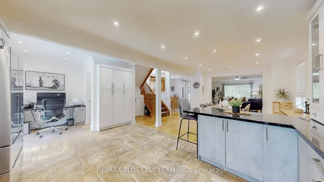 Additional image 10 of 34 Edge Park Ave