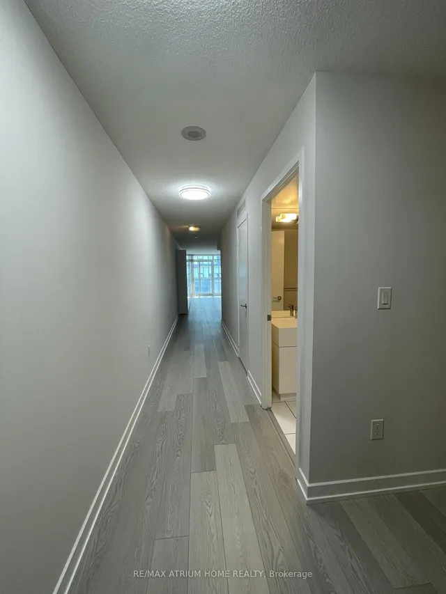 Additional image 16 of 10 Capreol Crt Unit 750