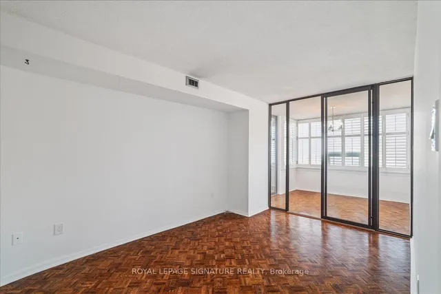 Additional image 19 of 55 Skymark Dr Unit 2404