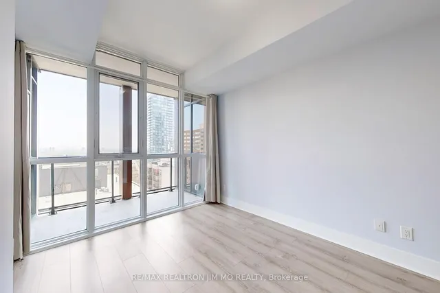 Additional image 17 of 32 Davenport Rd Unit 1706