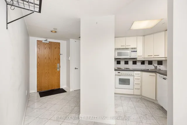 Additional image 6 of 38 Elm St Unit 410