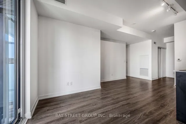 Additional image 11 of 20 Edward St Unit 1419