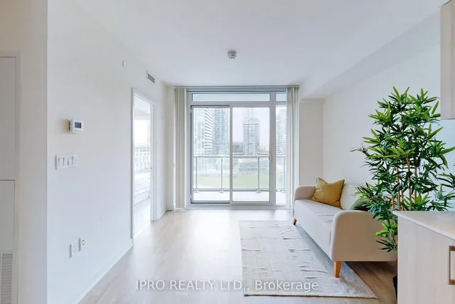 Additional image 23 of 27 Bathurst St Unit 703W