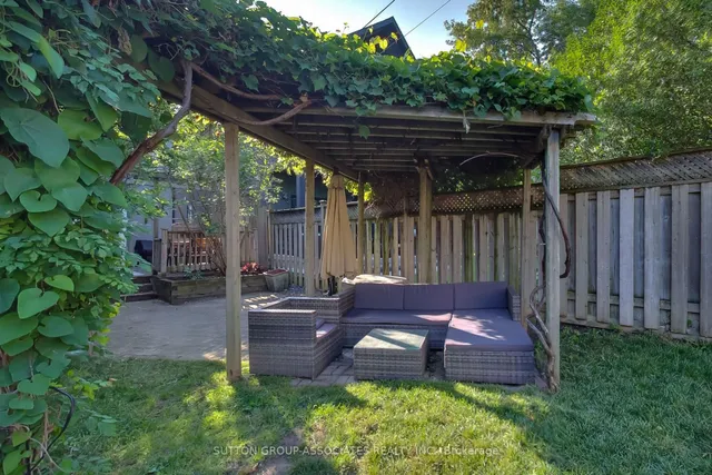 Additional image 36 of 177 Humewood Dr