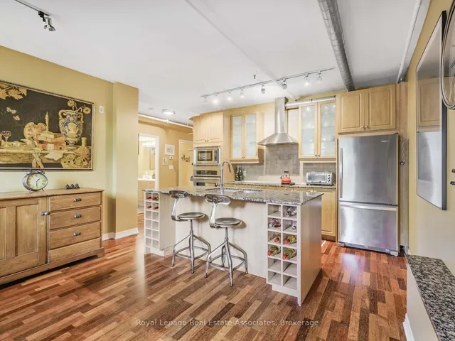 Additional image 13 of 384 Sunnyside Ave Unit 102