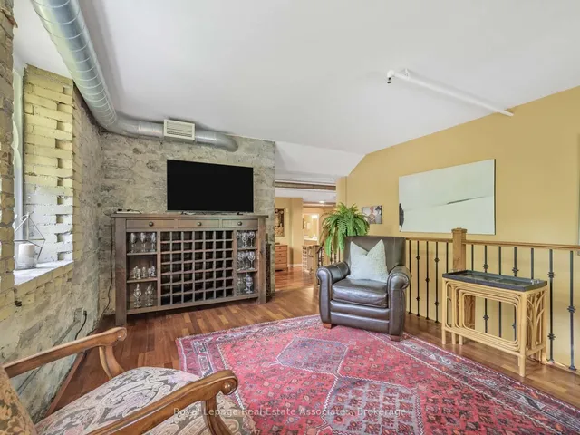 Additional image 8 of 384 Sunnyside Ave Unit 102