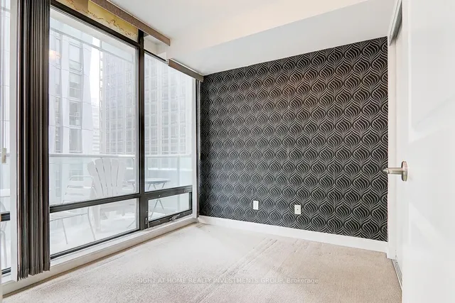 Additional image 15 of 18 Yorkville Ave Unit 704