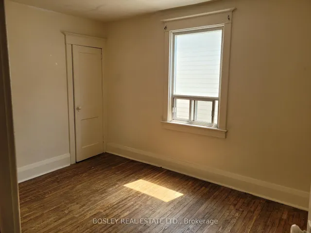 Additional image 14 of 12 Thyra Ave