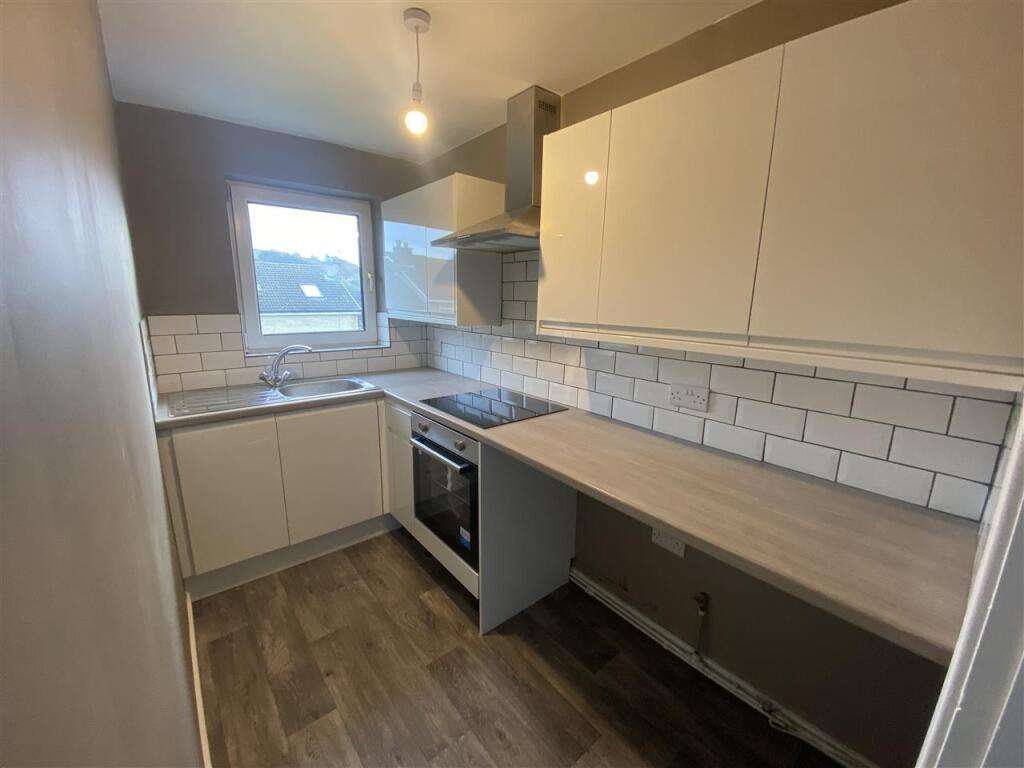 Additional image 3 of Elm Tree Close,Long Lee,Long Lee