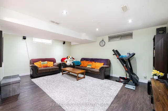 Additional image 31 of 682 Activa Ave