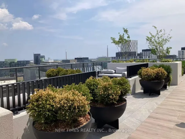 Additional image 10 of 425 Front St E Ave Unit 815