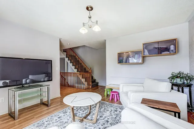 Additional image 25 of 23 Mondeo Dr