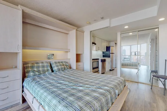 Additional image 13 of 705 King St Unit 1909