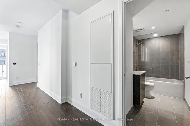 Additional image 5 of 470 Front St Unit 2013