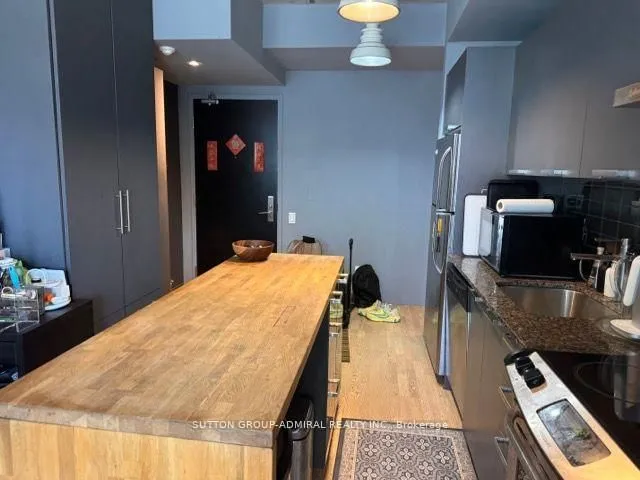 Additional image 5 of 650 KING St Unit 901