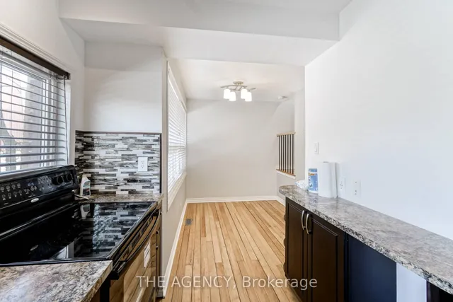 Additional image 19 of 90 Castlebury Cres Unit 21