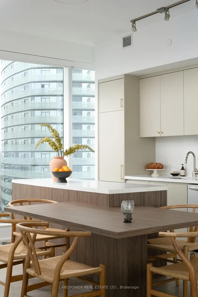 Additional image 11 of 10 York St Unit 6210