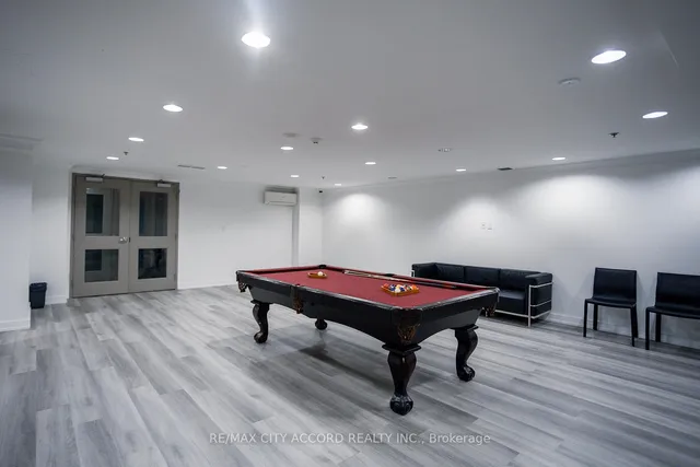 Additional image 10 of 816 Lansdowne Ave Unit 720