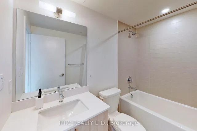 Additional image 12 of 27 Bathurst St Unit 703W