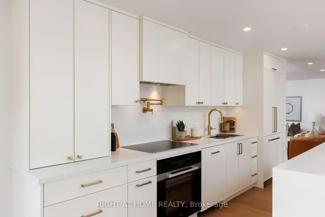 Additional image 23 of 130 Carlton St Unit 1403