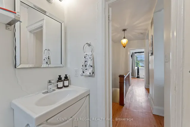 Additional image 19 of 32 Chamberlain Ave