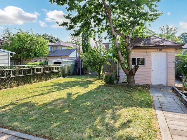 Additional image 34 of 42 Clayhall Cres