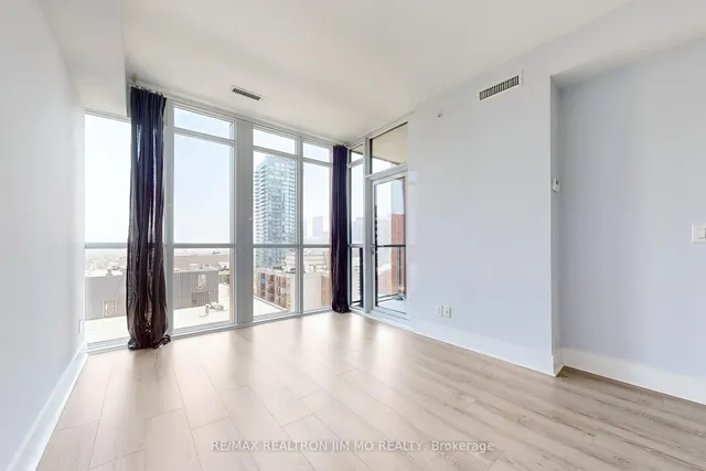 Additional image 3 of 32 Davenport Rd Unit 1706