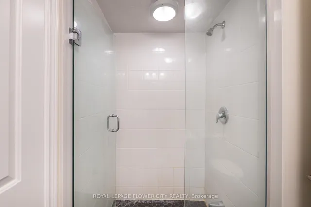 Additional image 33 of 588 Beckview Cres