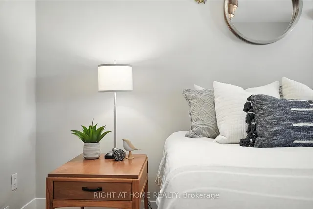 Additional image 19 of 142 Sloane Ave