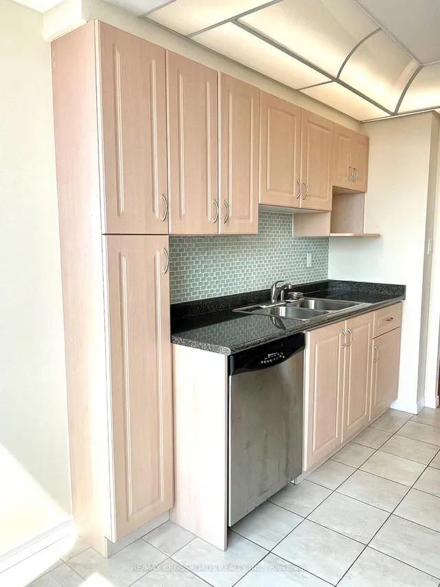 Additional image 7 of 75 Bamburgh Circ Unit 1425