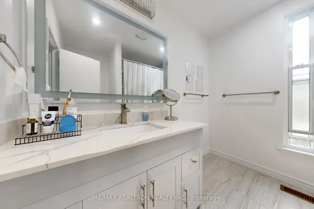 Additional image 23 of 15 Esterbrooke Ave Unit 131