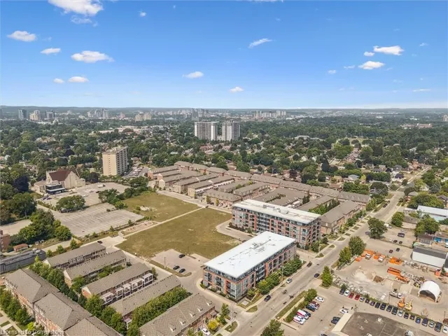 Additional image 31 of 15 Prince Albert Blvd Unit 316