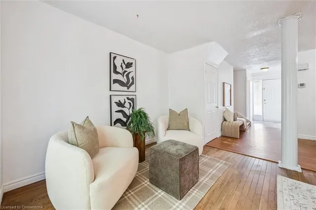 Additional image 20 of 32 Mowat Blvd Unit 52