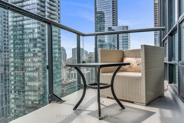 Additional image 16 of 825 Church St Unit 2109