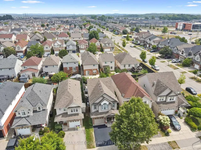 Additional image 37 of 12 Frankfurt St