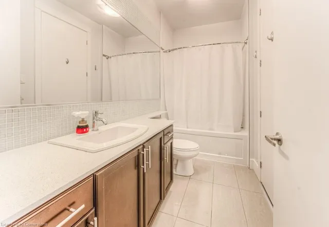 Additional image 7 of 112 Benton St Unit 207