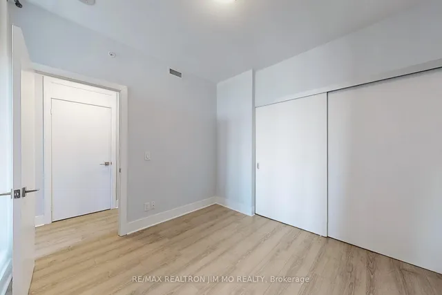 Additional image 27 of 32 Davenport Rd Unit 1706