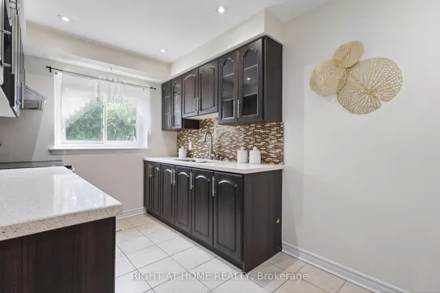 Additional image 14 of 77 Lowry Sq