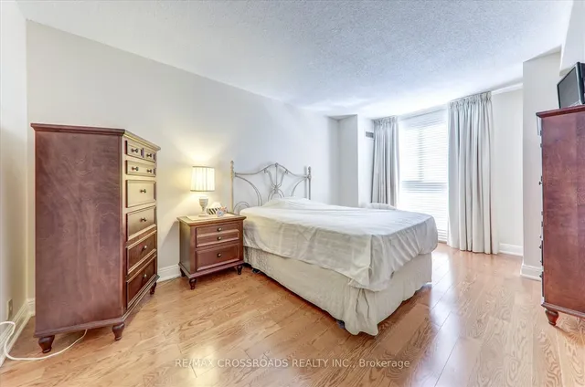 Additional image 24 of 1 Concorde Pl Unit 405