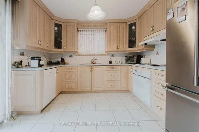 Additional image 13 of 142 Gracefield Ave