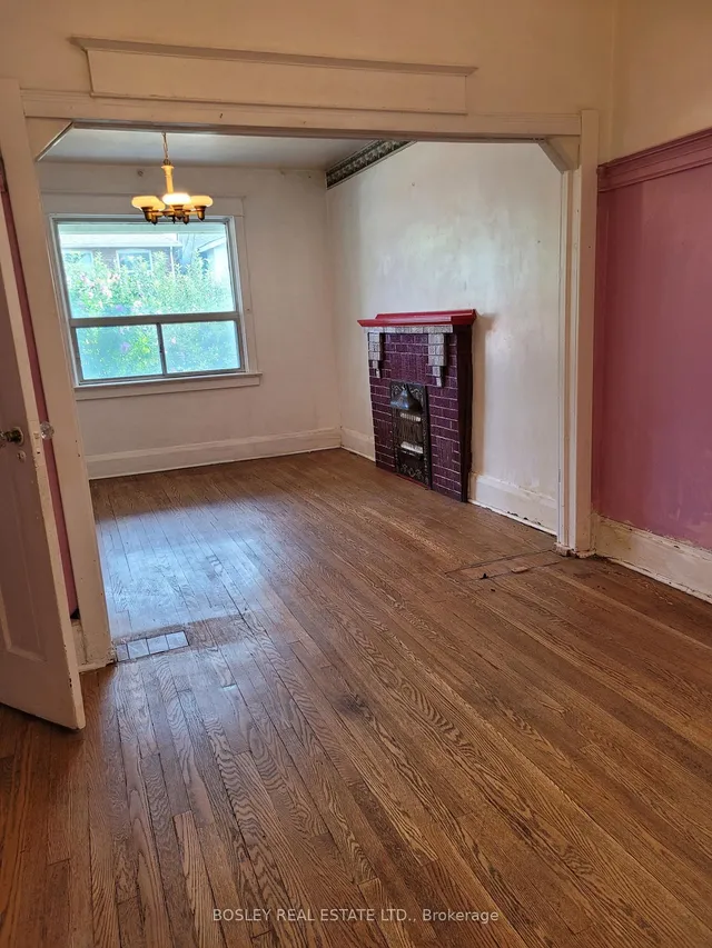 Additional image 5 of 12 Thyra Ave