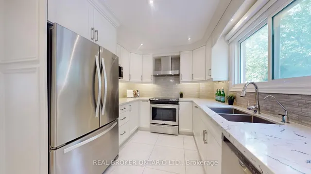 Additional image 11 of 255 Port Royal Tr