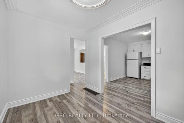 Additional image 10 of 34 Knox Ave